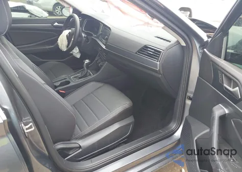 2024 Volkswagen Jetta 1.5T Se from USA, damaged, VIN 3VWEM7BU4RM068554